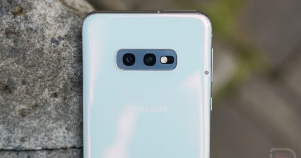Ancient Galaxy S10 Sees Surprise Update After Year Off