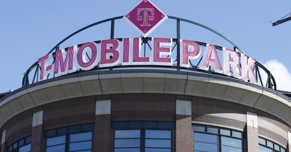 T-Mobile Wants to Sell You $30/mo Backup Internet